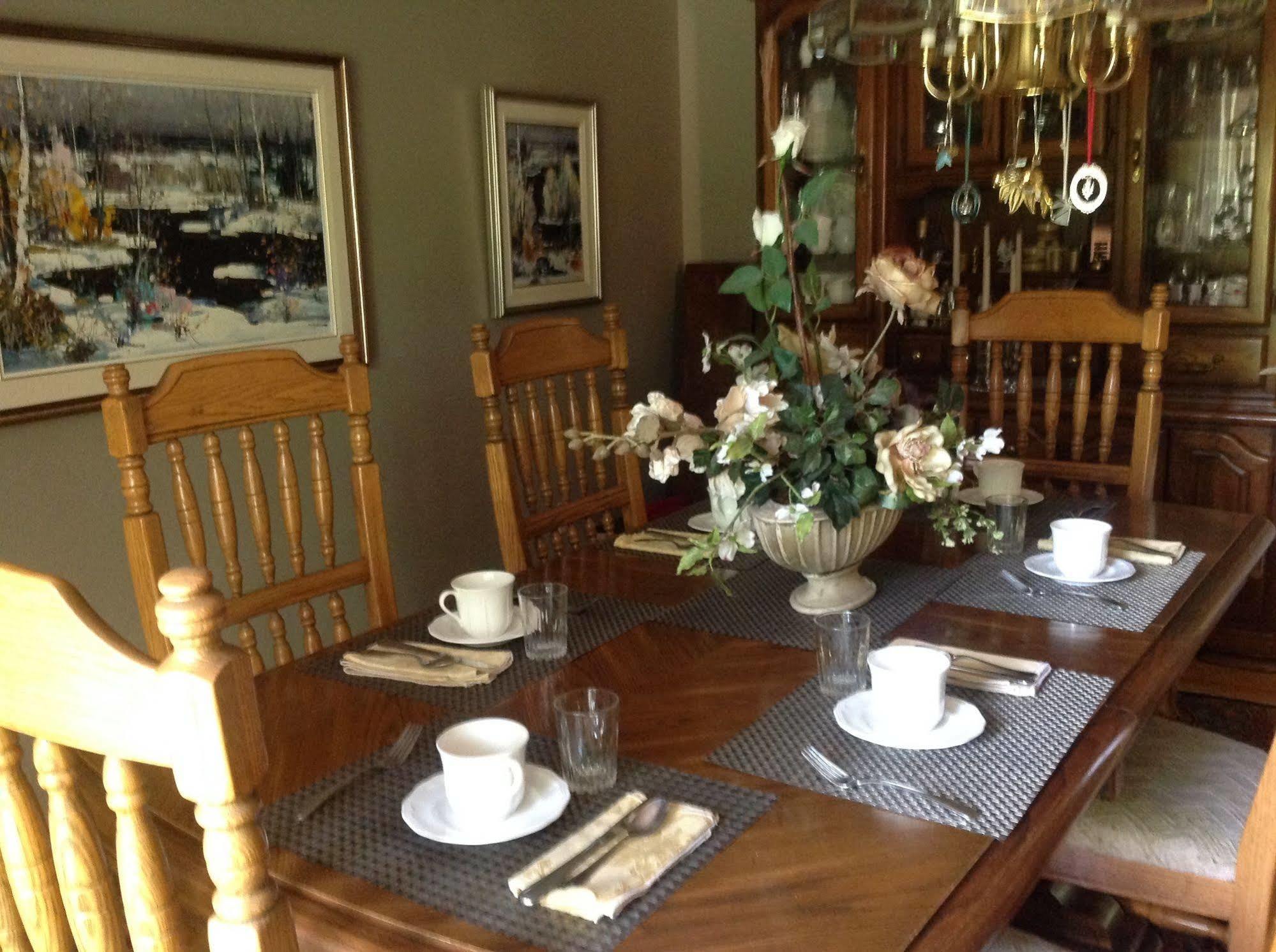 Mcdougall Lane Bed & Breakfast Drumheller Exterior foto